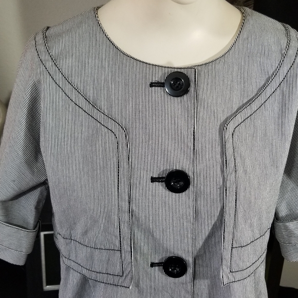 Gorgeous buckle strap sleeve peplum shirt jacket size 2 - Picture 2 of 7